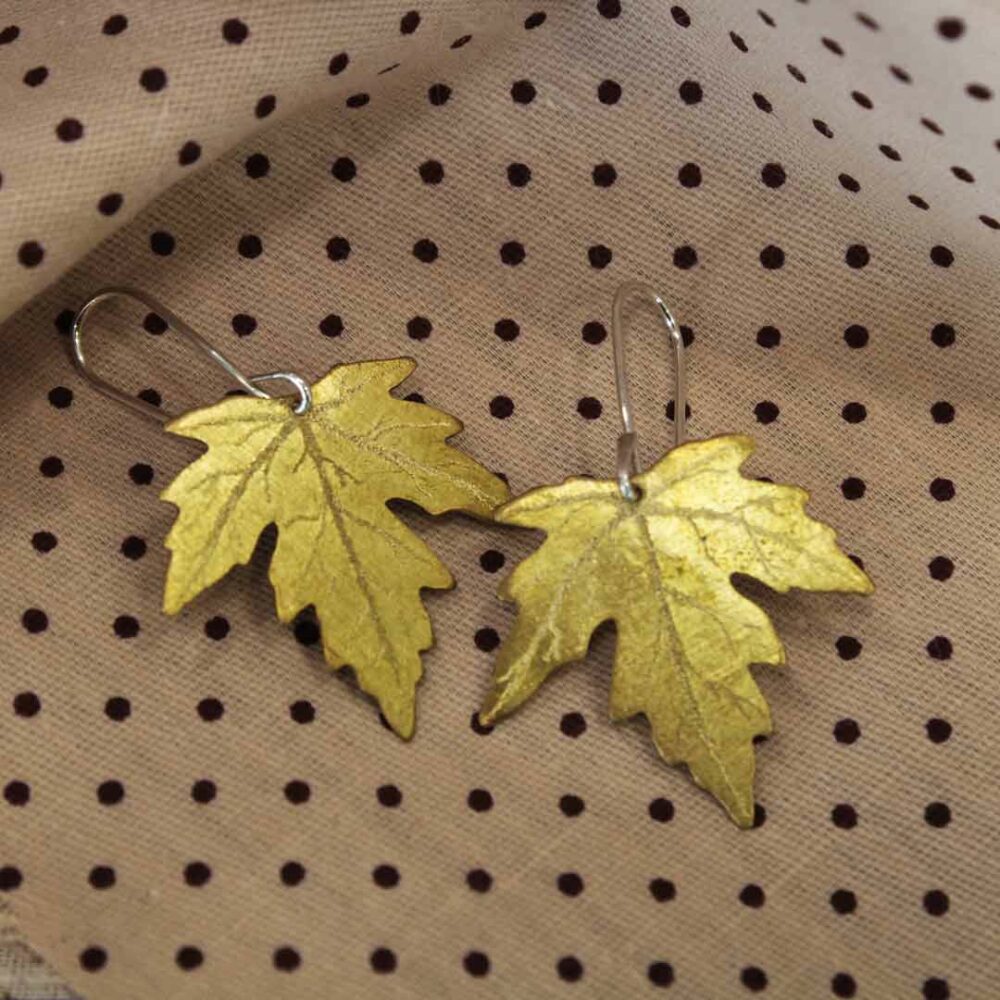 maple leaves earrings