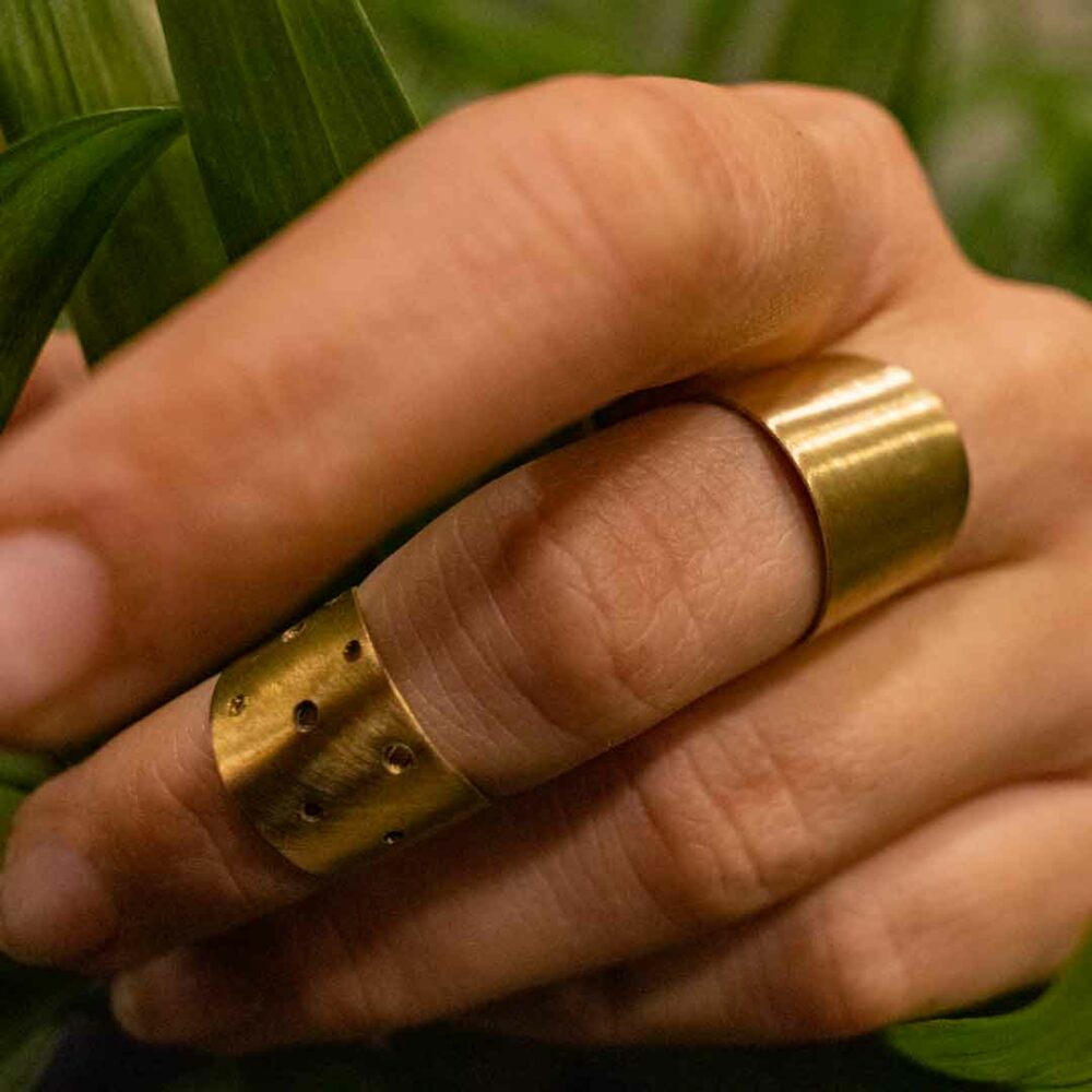 amira ring