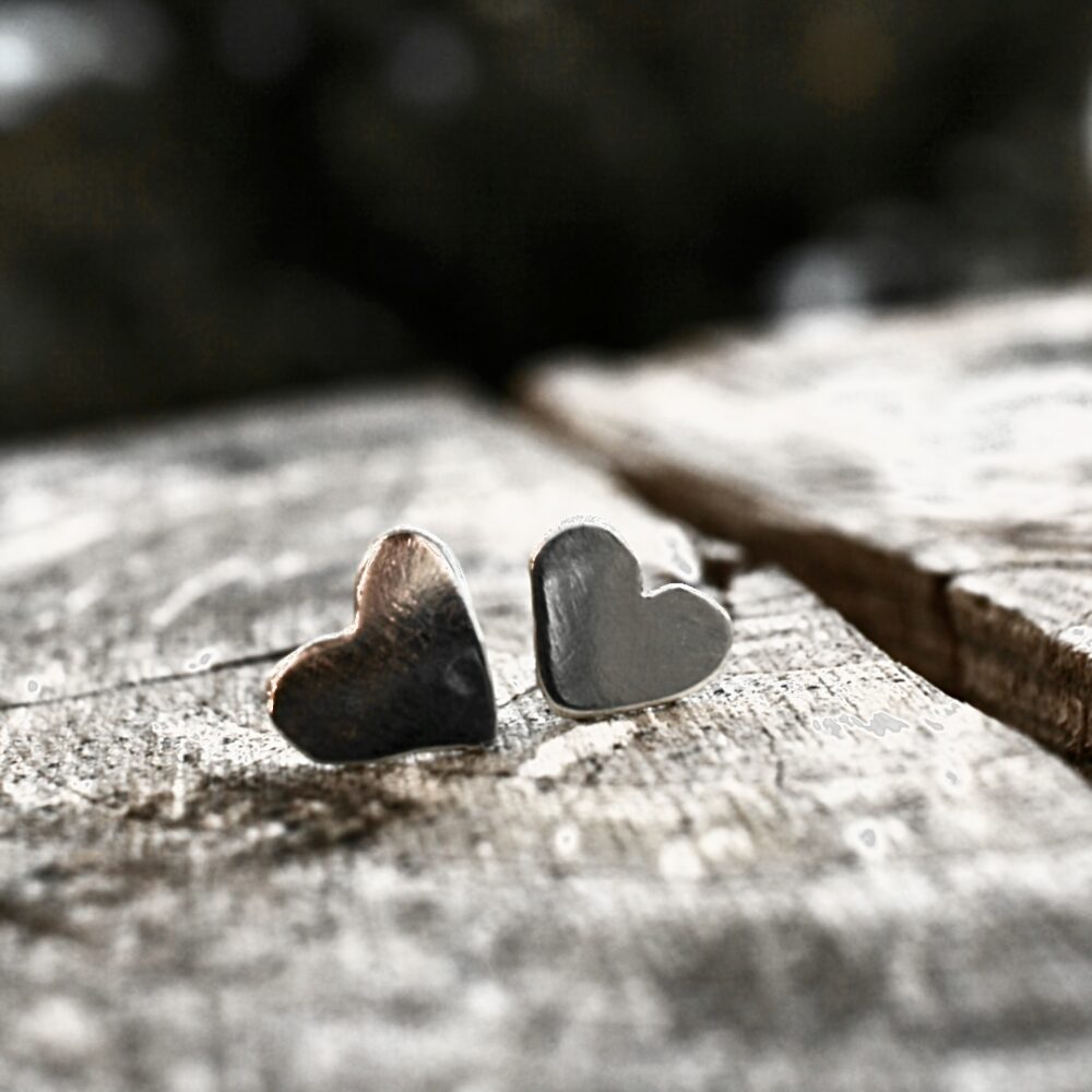 coeur stud earrings