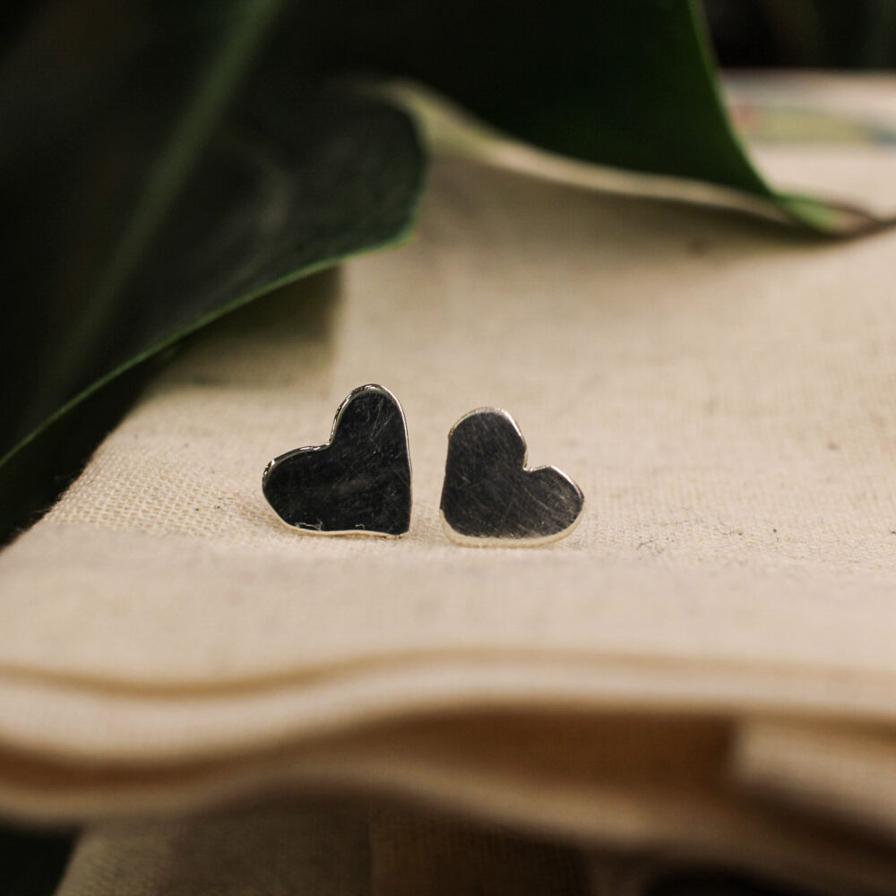 coeur stud earrings